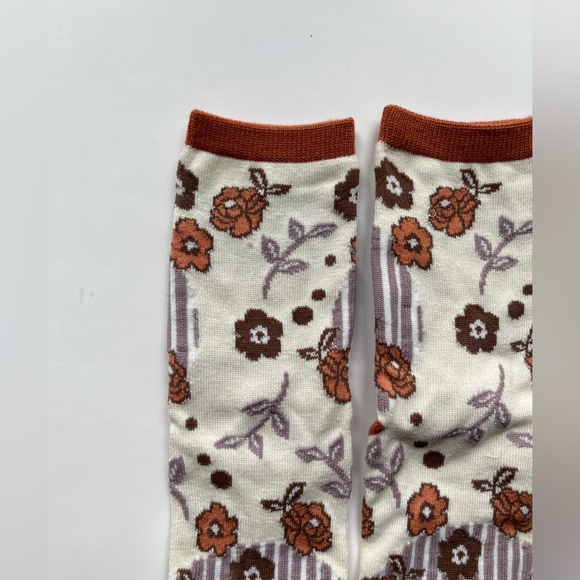 Japan brand Mina perhonen Floral Striped 
 Socks - Picture 4 of 5